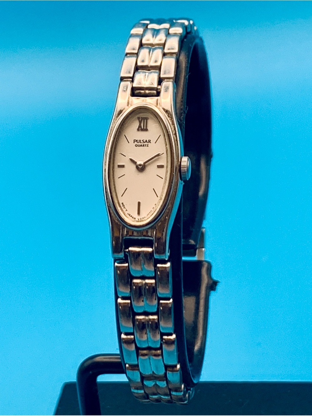PULSAR By SEIKO V220-6190 Women’s Vintage Watch Rare Silver Tone Works New Batt